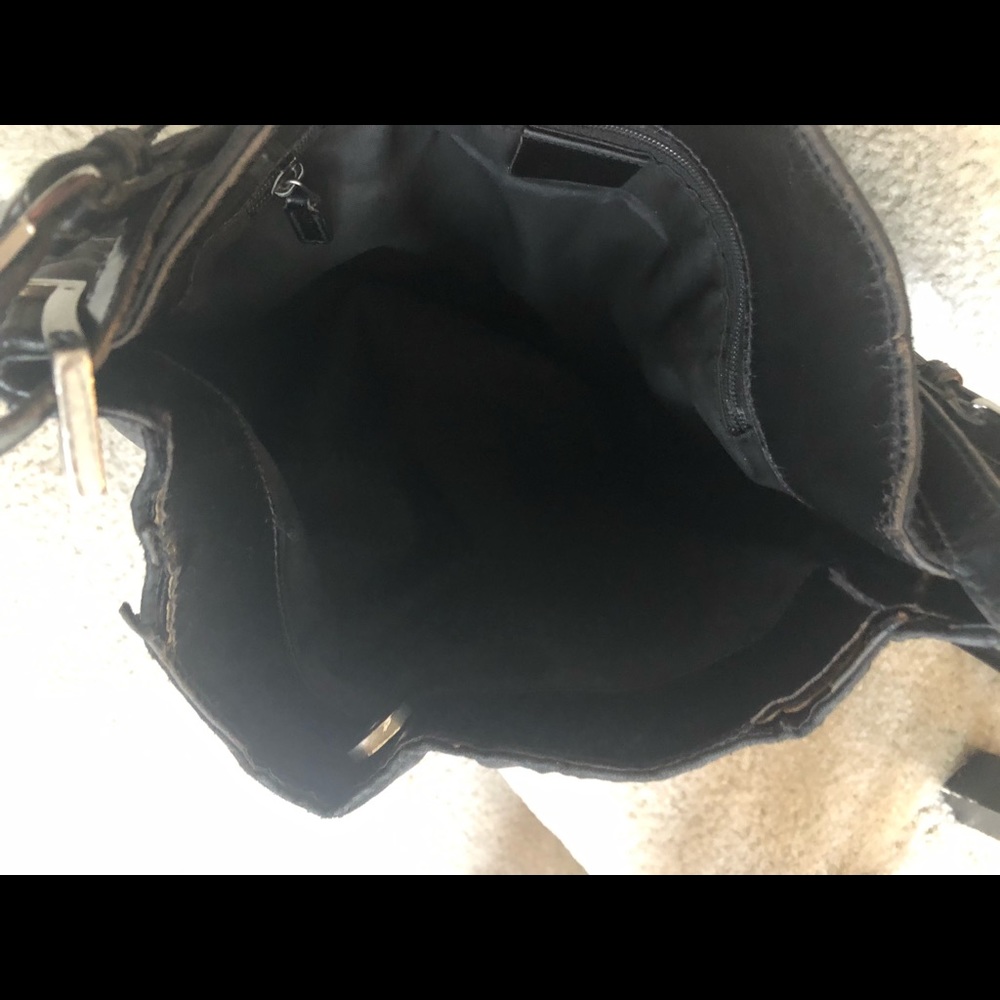 Authentic Gucci - Picture 5 of 6
